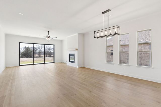 7008 Valley View Drive, Joshua, TX 76058