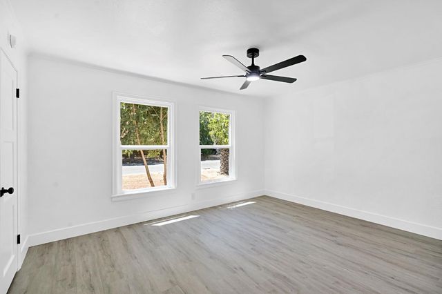 135 E Griffith Way, Fresno, CA 93704