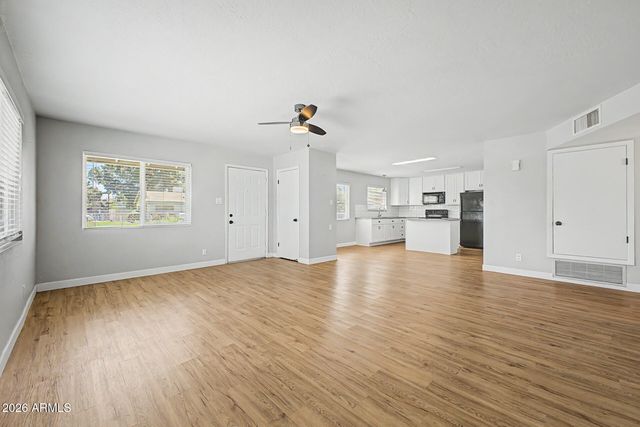 5938 W OCOTILLO Road, Glendale, AZ 85301