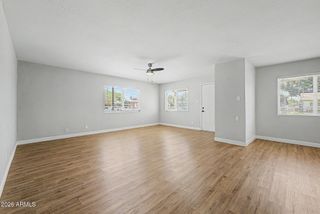 5938 W OCOTILLO Road, Glendale, AZ 85301