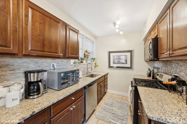 5101 W Montana Street 3, Chicago, IL 60639