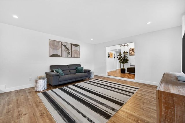 5107 Bellwood Way, Carmichael, CA 95608