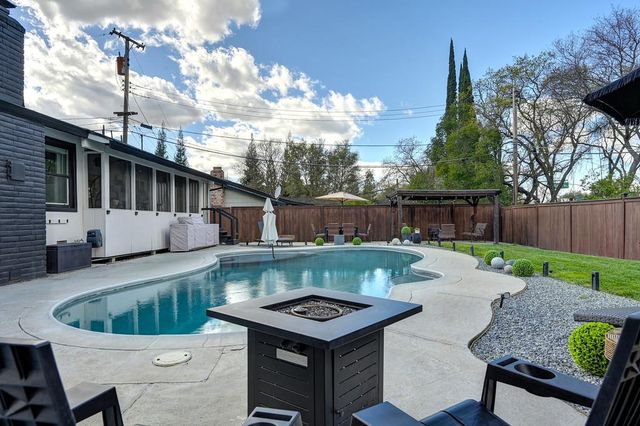 5107 Bellwood Way, Carmichael, CA 95608