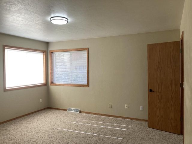 1701 MEADOWVIEW LANE, Little Chute, WI 54140