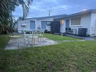 7121 Taft St B, Hollywood, FL 33024