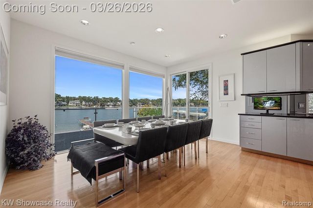 8559 Pine Cove Drive, Commerce Twp, MI 48382