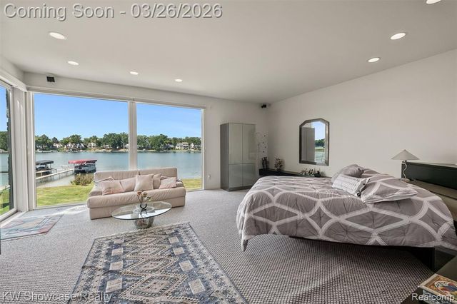 8559 Pine Cove Drive, Commerce Twp, MI 48382