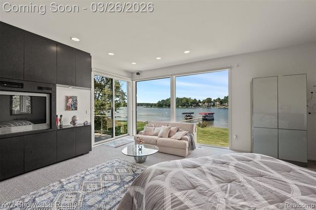 8559 Pine Cove Drive, Commerce Twp, MI 48382