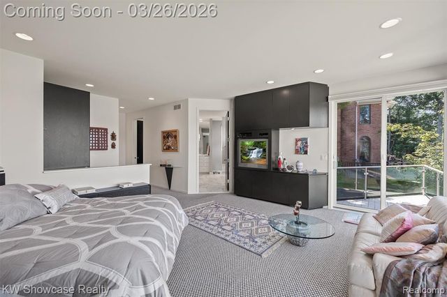 8559 Pine Cove Drive, Commerce Twp, MI 48382