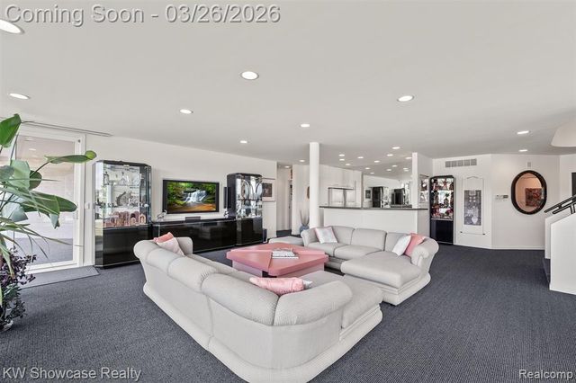 8559 Pine Cove Drive, Commerce Twp, MI 48382