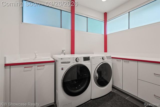 8559 Pine Cove Drive, Commerce Twp, MI 48382