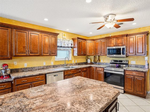 1803 PALO ALTO AVENUE, The Villages, FL 32159