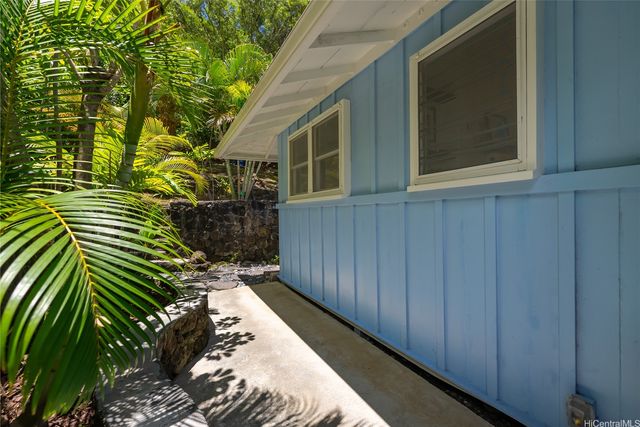 3017 Lanikaula Place, Honolulu, HI 96822