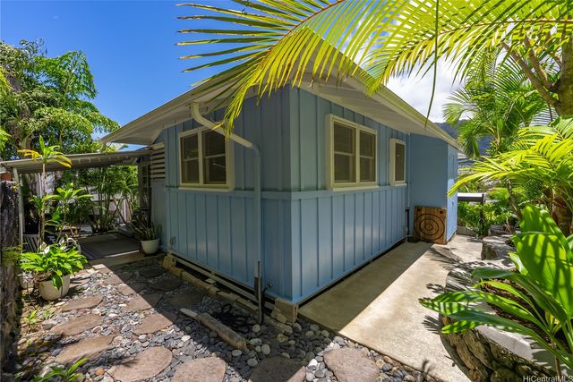 3017 Lanikaula Place, Honolulu, HI 96822