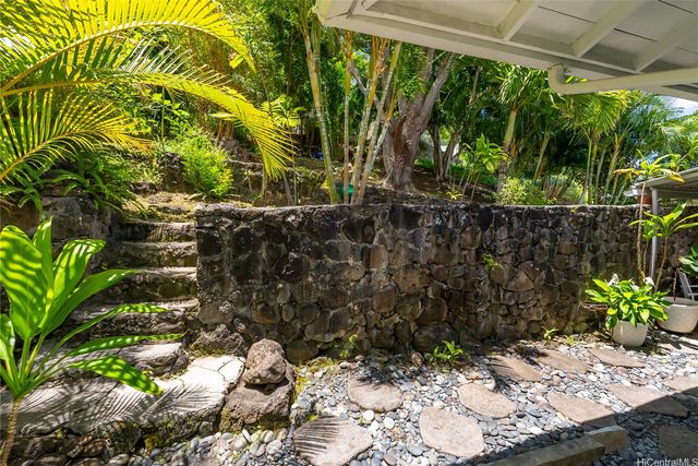 3017 Lanikaula Place, Honolulu, HI 96822