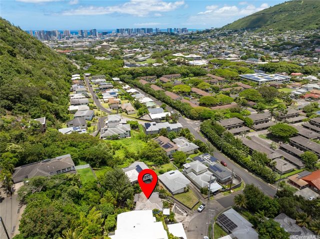 3017 Lanikaula Place, Honolulu, HI 96822