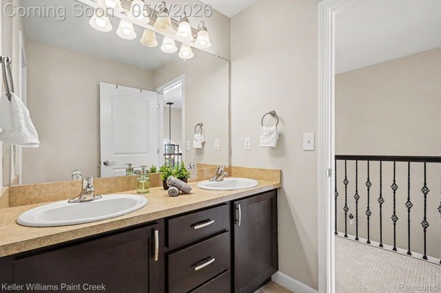 4846 E Stonegate Circle, Orion Charter Township, MI 48359
