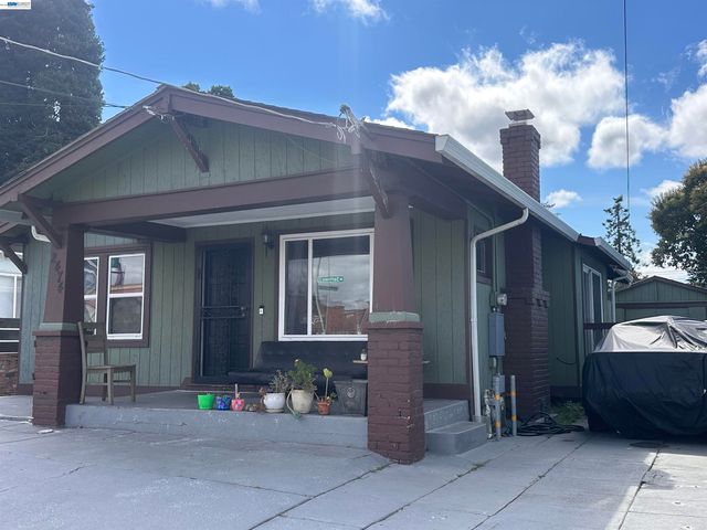 2474 Seminary Ave, Oakland, CA 94605