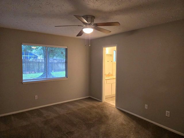 7026 Foxfield Lane, Humble, TX 77338