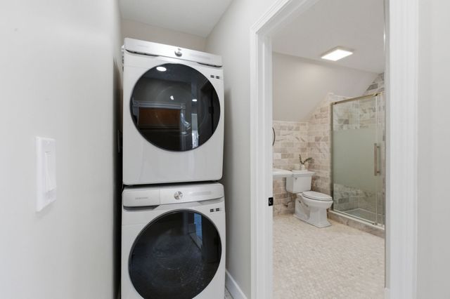 15 S Fairview St 3, Boston, MA 02131