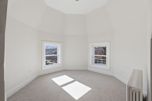 15 S Fairview St 3, Boston, MA 02131