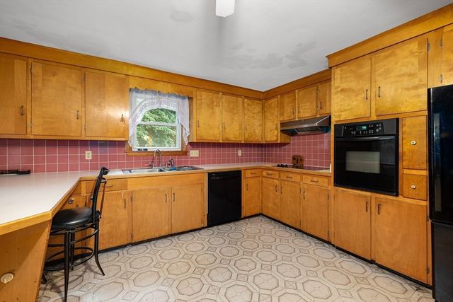 676 Paine Road, North Attleboro, MA 02760
