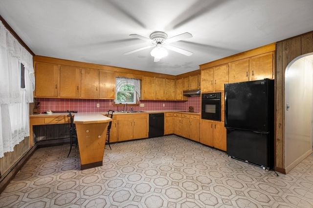 676 Paine Road, North Attleboro, MA 02760