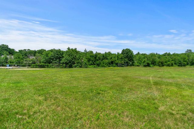 1465 Hooksett Rd Unit 47, Hooksett, NH 03106