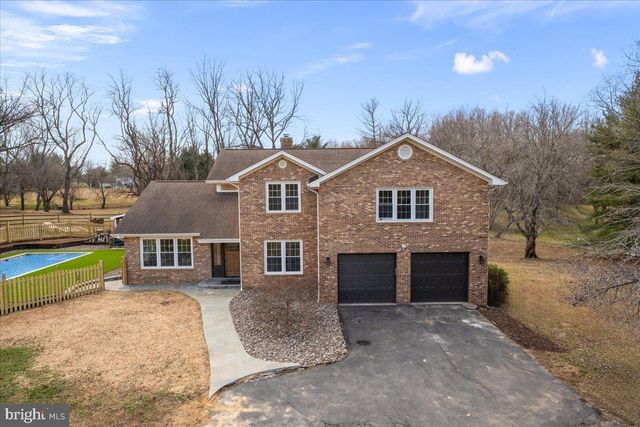 353 GALLOP WOOD PL, Great Falls, VA 22066