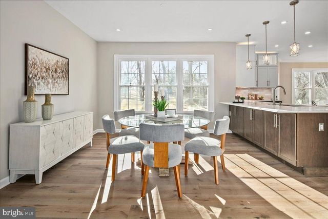 353 GALLOP WOOD PL, Great Falls, VA 22066