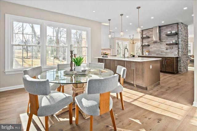 353 GALLOP WOOD PL, Great Falls, VA 22066