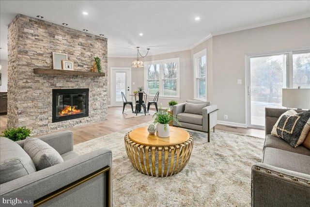 353 GALLOP WOOD PL, Great Falls, VA 22066