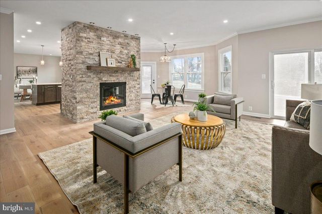 353 GALLOP WOOD PL, Great Falls, VA 22066