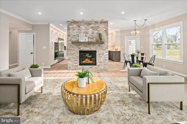 353 GALLOP WOOD PL, Great Falls, VA 22066