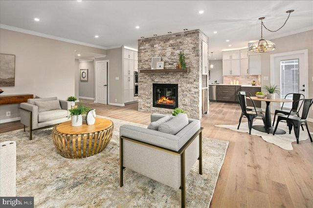 353 GALLOP WOOD PL, Great Falls, VA 22066