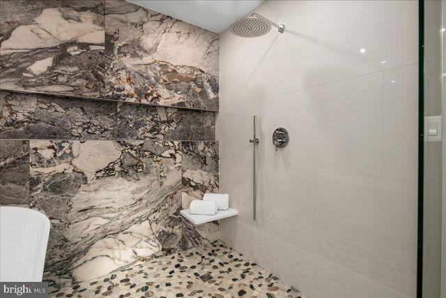 353 GALLOP WOOD PL, Great Falls, VA 22066