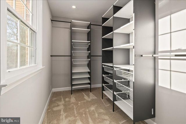 353 GALLOP WOOD PL, Great Falls, VA 22066