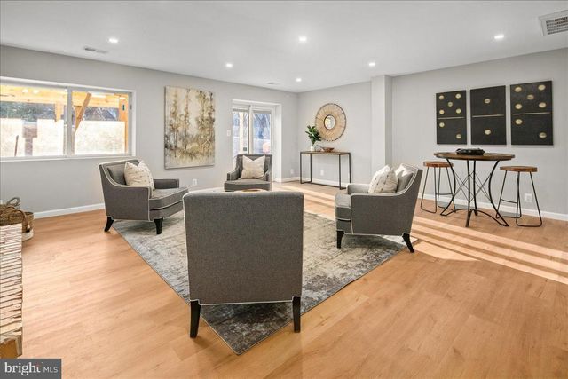 353 GALLOP WOOD PL, Great Falls, VA 22066