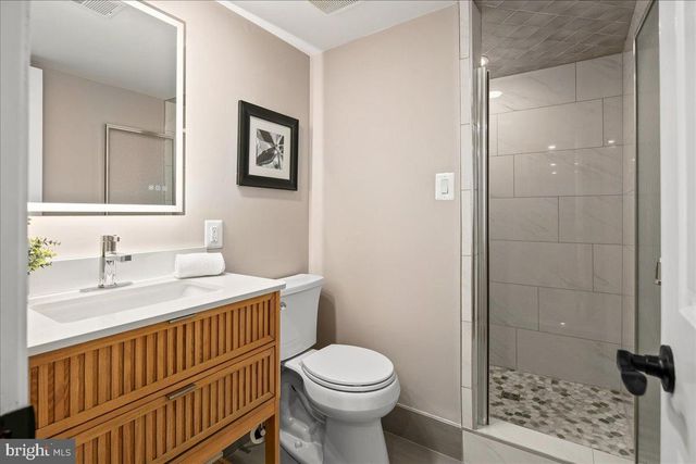 353 GALLOP WOOD PL, Great Falls, VA 22066