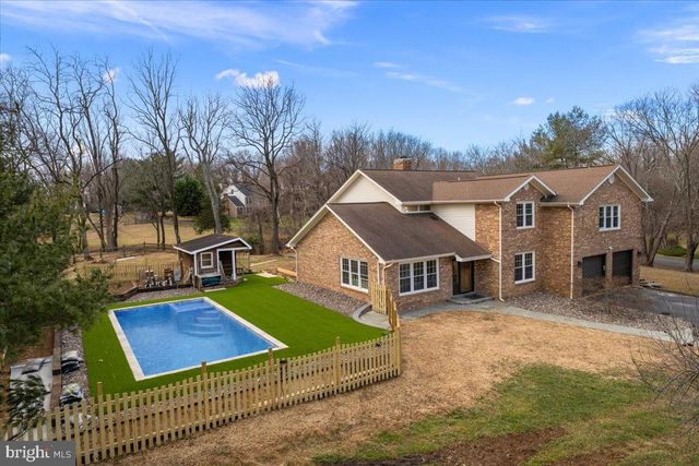 353 GALLOP WOOD PL, Great Falls, VA 22066