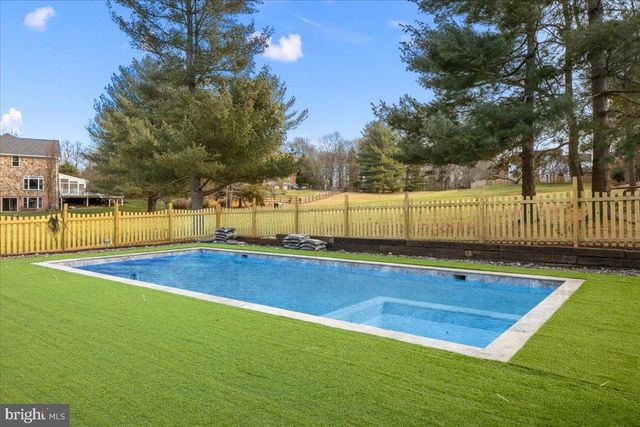 353 GALLOP WOOD PL, Great Falls, VA 22066