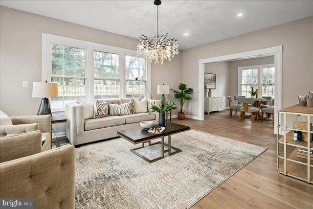 353 GALLOP WOOD PL, Great Falls, VA 22066