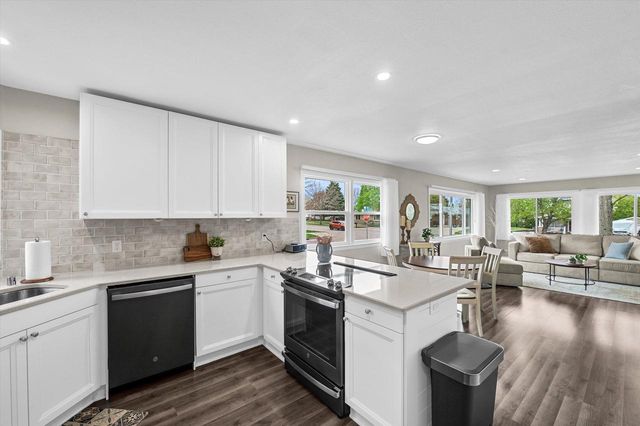 7729 Cold Spring ROAD, Greenfield, WI 53220