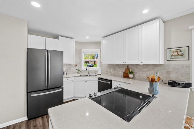7729 Cold Spring ROAD, Greenfield, WI 53220
