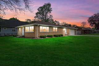 7729 Cold Spring ROAD, Greenfield, WI 53220