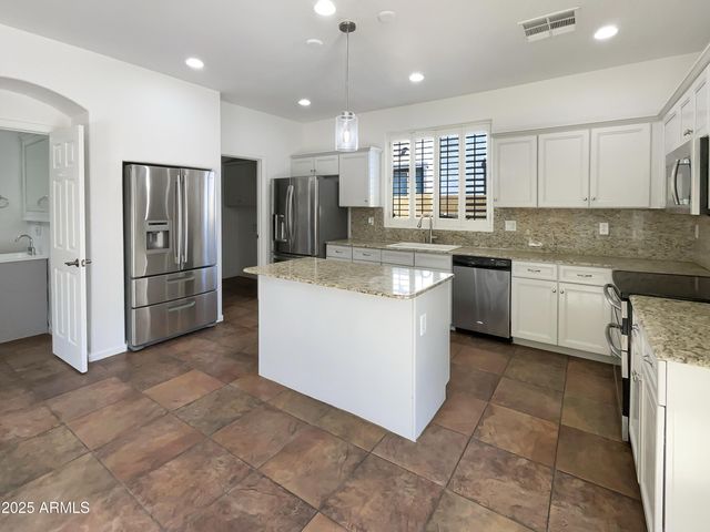 4319 E VAUGHN Avenue, Gilbert, AZ 85234