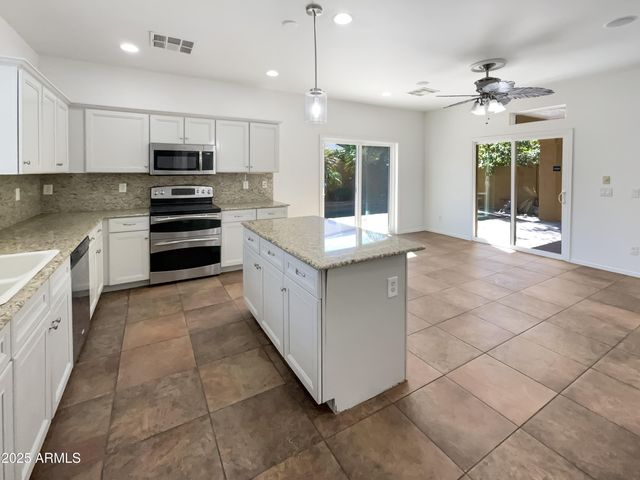 4319 E VAUGHN Avenue, Gilbert, AZ 85234