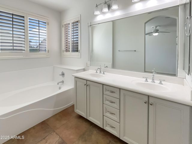 4319 E VAUGHN Avenue, Gilbert, AZ 85234