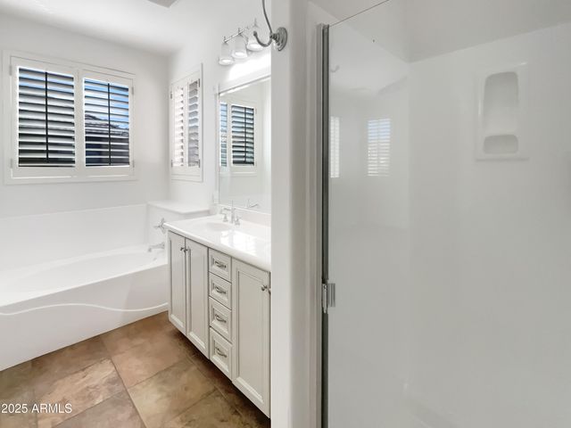 4319 E VAUGHN Avenue, Gilbert, AZ 85234