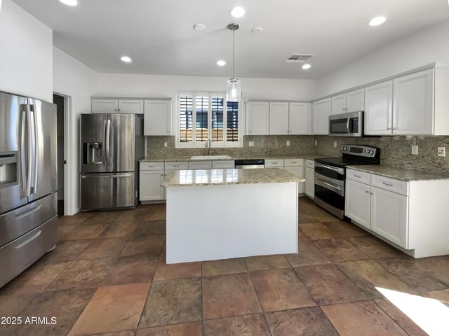 4319 E VAUGHN Avenue, Gilbert, AZ 85234